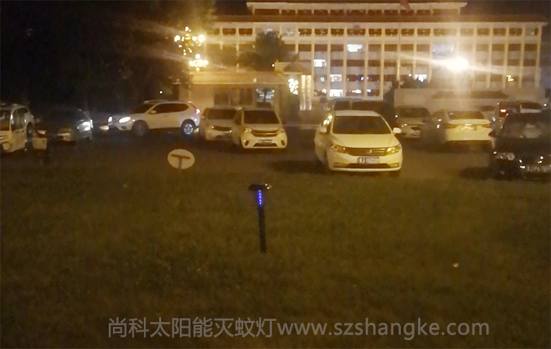 戶(hù)外效果蕞好的滅蚊器是太陽(yáng)能滅蚊燈