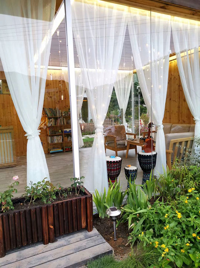 庭院太陽(yáng)能滅蚊燈效果不錯